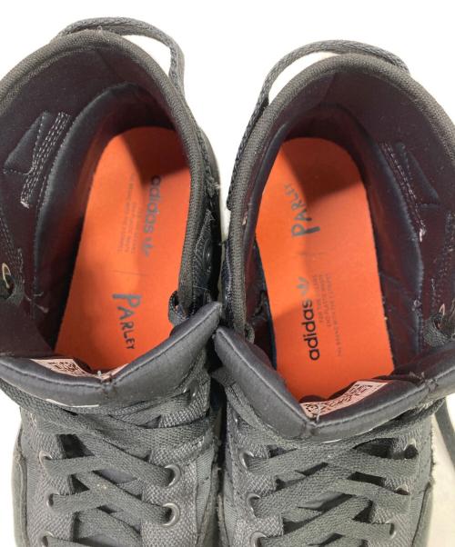 adidas（アディダス）adidas (アディダス) スニーカー ブラック サイズ:28.5の古着・服飾アイテム