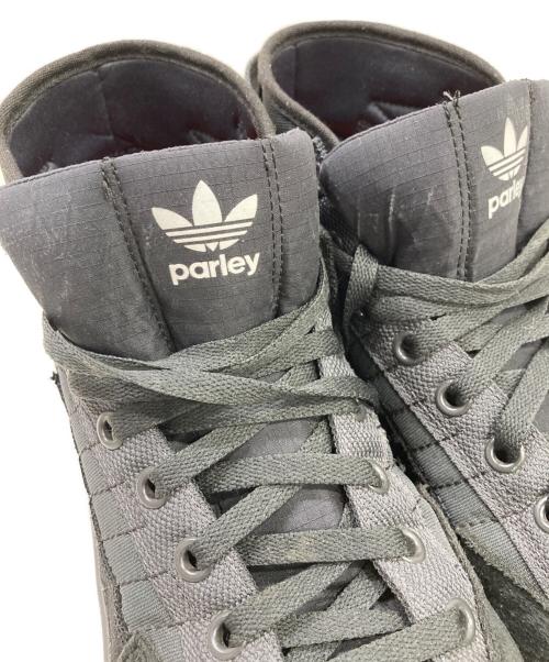 adidas（アディダス）adidas (アディダス) スニーカー ブラック サイズ:28.5の古着・服飾アイテム