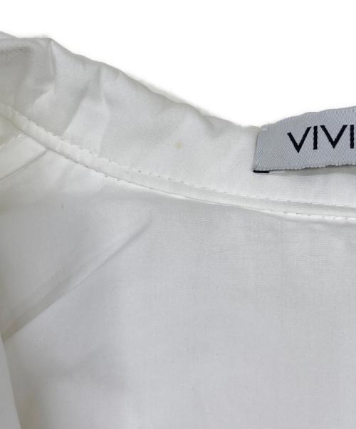 VIVIANO（ヴィヴィアーノ）VIVIANO (ヴィヴィアーノ) DOUBLE COLLAR LONG SH ホワイト サイズ:Lの古着・服飾アイテム