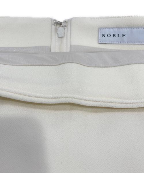 Noble（ノーブル）Noble (ノーブル) スカート アイボリー サイズ:38 未使用品の古着・服飾アイテム