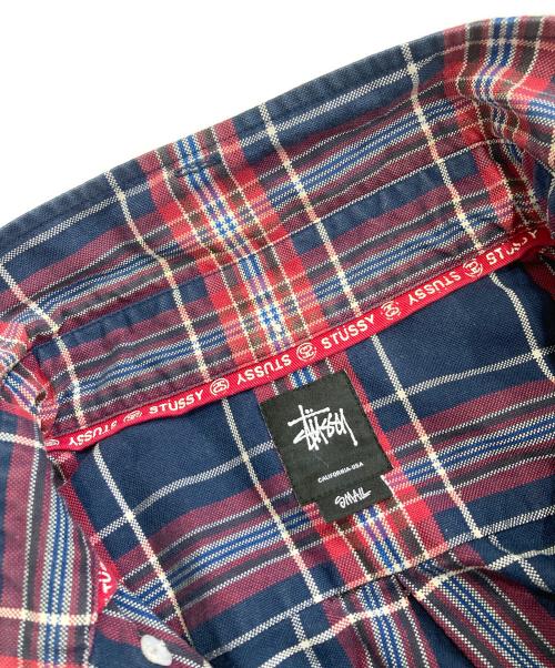 stussy（ステューシー）stussy (ステューシー) ボタンダウンシャツ ネイビー×レッド サイズ:Sの古着・服飾アイテム