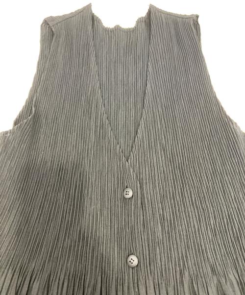 ISSEY MIYAKE FETE（イッセイミヤケフェット）ISSEY MIYAKE FETE (イッセイミヤケフェット) ベスト ブラック サイズ:2の古着・服飾アイテム