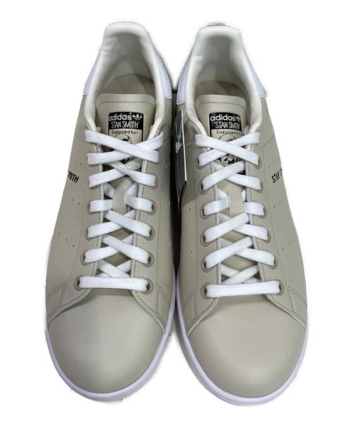 adidas（アディダス）adidas (アディダス) スニーカー ベージュ サイズ:26.5の古着・服飾アイテム