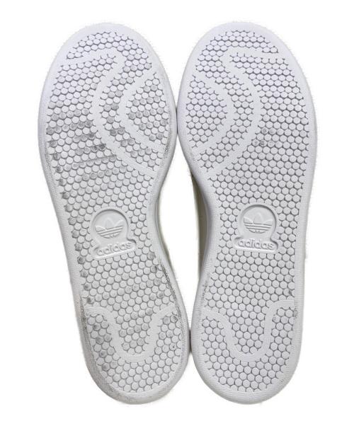 adidas（アディダス）adidas (アディダス) スニーカー ベージュ サイズ:26.5の古着・服飾アイテム