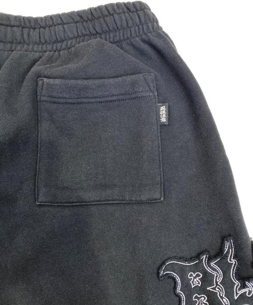 THE BLACK EYE PATCH（ブラックアイパッチ）THE BLACK EYE PATCH (ブラックアイパッチ) METAL LOGO FABRIC-STITCHED SWEAT PANTS ブラック サイズ:Lの古着・服飾アイテム