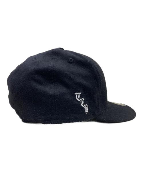 SUPREME（シュプリーム）Supreme (シュプリーム) New Era (ニューエラ) キャップ ブラック サイズ:7 3/8の古着・服飾アイテム