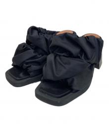 GANNI（ガニー）の古着「Ruched Satin Mules」｜ブラック