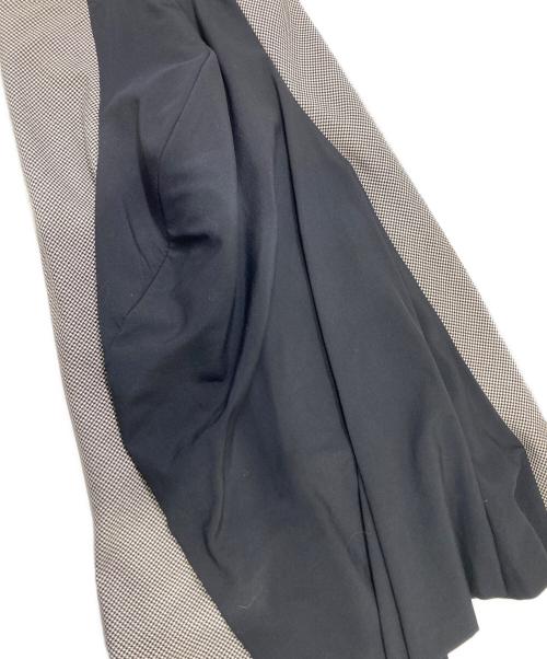 COMME des GARCONS（コムデギャルソン）COMME des GARCONS (コムデギャルソン) スカート グレー×ブラック サイズ:表記無しの古着・服飾アイテム