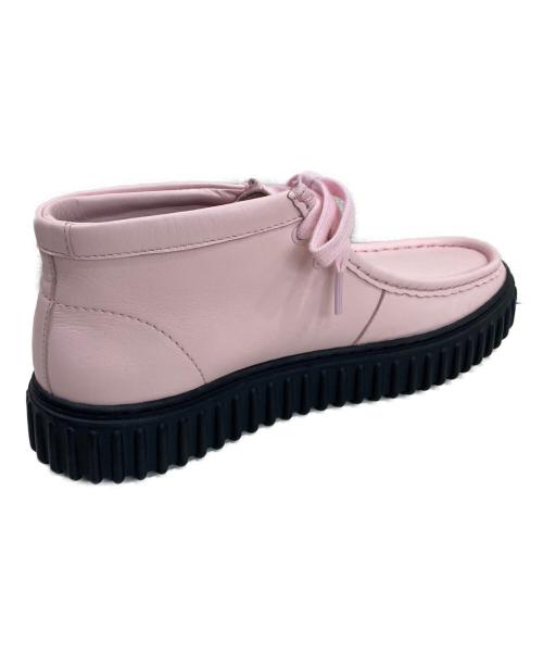CLARKS ORIGINALS（クラークス オリジナルズ）CLARKS ORIGINALS (クラークス オリジナルズ) MARTINE ROSE (マーティン・ローズ) TORHILLブーツ ピンク サイズ:25.5の古着・服飾アイテム
