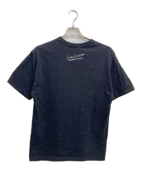 YOHJI YAMAMOTO PRODUCE（ヨウジヤマモト プロデュース）YOHJI YAMAMOTO PRODUCE (ヨウジヤマモト プロデュース) プリントTシャツ ブラック サイズ:3の古着・服飾アイテム