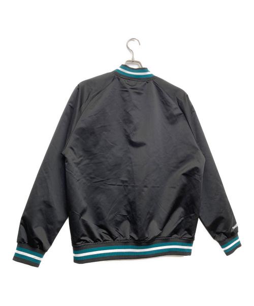 MITCHELL & NESS（ミッチェルアンドネス）MITCHELL & NESS (ミッチェルアンドネス) サテンブルゾン ブラック サイズ:Ｌの古着・服飾アイテム