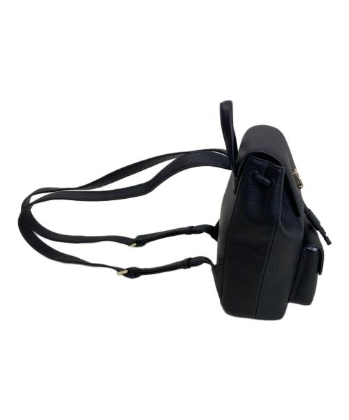 FURLA（フルラ）FURLA (フルラ) ダナエ レザー スモールフラップバックパック ブラックの古着・服飾アイテム