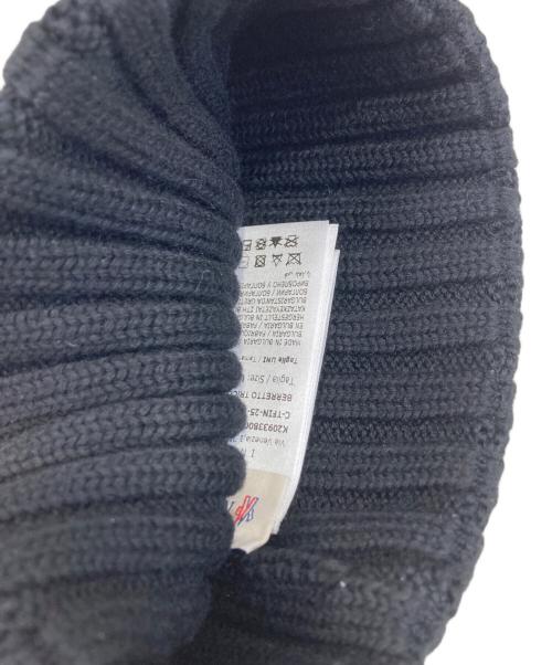 MONCLER（モンクレール）MONCLER (モンクレール) ポンポン付きワッペンニット帽 ブラック サイズ:UNIの古着・服飾アイテム