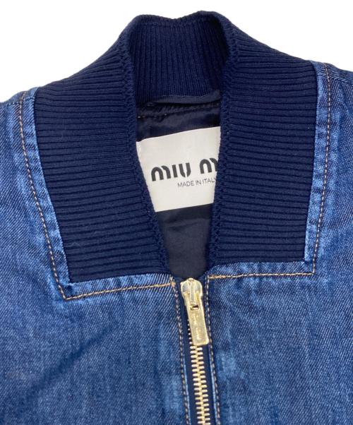 MIU MIU（ミュウミュウ）MIU MIU (ミュウミュウ) クロップドロゴデニムブルゾン インディゴ サイズ:38の古着・服飾アイテム