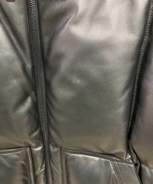 MONCLER（モンクレール）MONCLER (モンクレール) Aisneオールレザーダウンジャケット ブラック サイズ:4の古着・服飾アイテム
