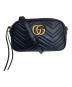 GUCCI（グッチ）の古着「GGマーモント スモール カメラバッグ」｜ブラック