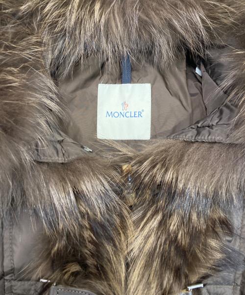 MONCLER（モンクレール）MONCLER (モンクレール) ファーダウンジャケット ブラウンの古着・服飾アイテム