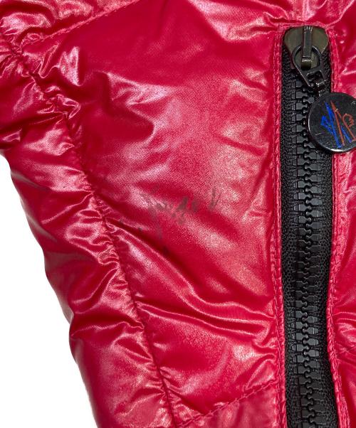 MONCLER（モンクレール）MONCLER (モンクレール) フーデッドダウンジャケット レッドの古着・服飾アイテム