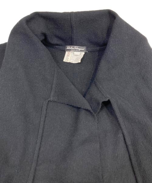 Salvatore Ferragamo（サルヴァトーレ フェラガモ）Salvatore Ferragamo (サルヴァトーレ フェラガモ) ポンチョ ブラック サイズ:ONE SIZE ONLYの古着・服飾アイテム