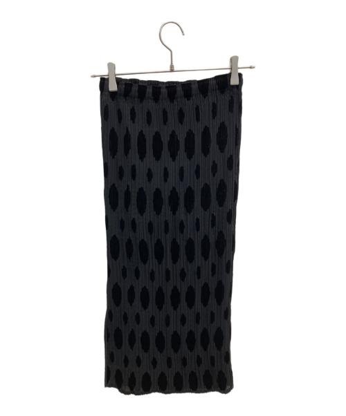 ISSEY MIYAKE FETE（イッセイミヤケフェット）ISSEY MIYAKE FETE (イッセイミヤケフェット) ドット柄プリーツスカート ブラック サイズ:1の古着・服飾アイテム