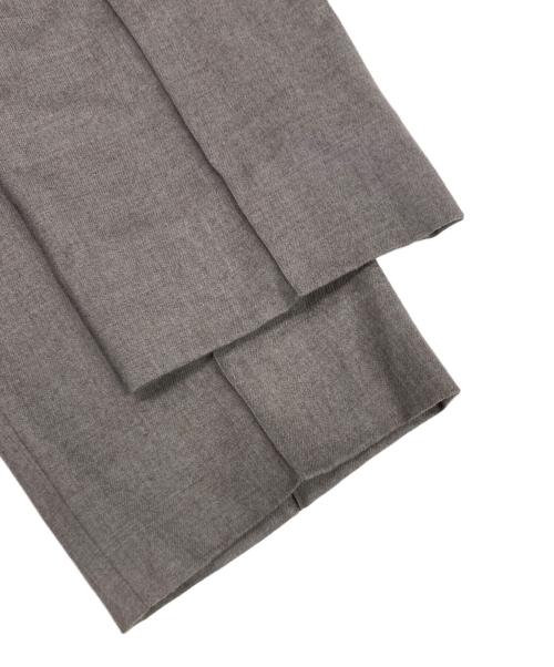 AURALEE（オーラリー）AURALEE (オーラリー) SUPER LIGHT WOOL EASY SLACKS ベージュの古着・服飾アイテム