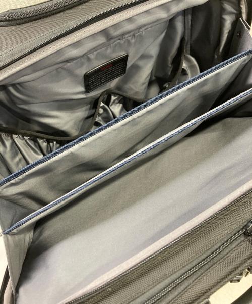 TUMI（トゥミ）TUMI (トゥミ) Alpha 2 4 Wheeled Deluxe Brief with Laptop Case ブラック サイズ:-の古着・服飾アイテム