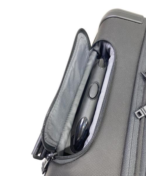 TUMI（トゥミ）TUMI (トゥミ) Alpha 2 4 Wheeled Deluxe Brief with Laptop Case ブラック サイズ:-の古着・服飾アイテム