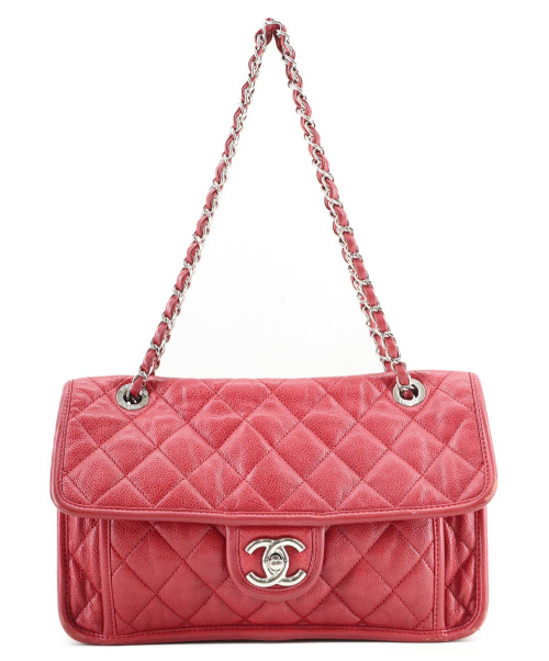 CHANEL（シャネル）CHANEL (シャネル) チェーンショルダーバッグ レッド マトラッセの古着・服飾アイテム