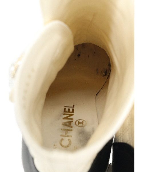 CHANEL（シャネル）CHANEL (シャネル) ショートブーツ ホワイト サイズ:38Cの古着・服飾アイテム