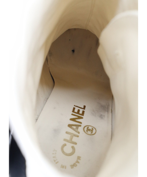 CHANEL（シャネル）CHANEL (シャネル) ショートブーツ ホワイト サイズ:38Cの古着・服飾アイテム