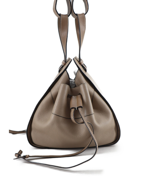 LOEWE（ロエベ）LOEWE (ロエベ) ハンモック ドローストリングバッグ スモール グレージュの古着・服飾アイテム