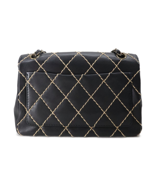CHANEL（シャネル）CHANEL (シャネル) ワイルドステッチチェーンショルダーバッグ ブラック マトラッセ 6551958の古着・服飾アイテム