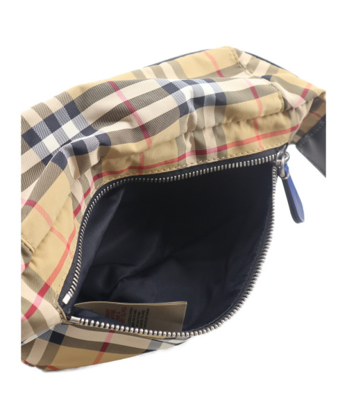 BURBERRY（バーバリー）BURBERRY (バーバリー) ノバチェックウエストバッグ ベージュの古着・服飾アイテム