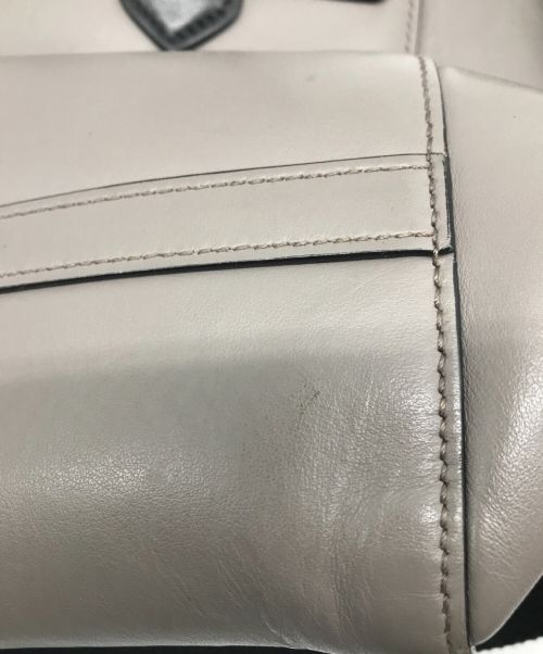 PRADA（プラダ）PRADA (プラダ) 2WAYレザートートバッグ グレーの古着・服飾アイテム