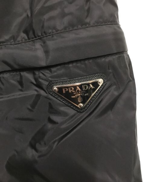 PRADA（プラダ）PRADA (プラダ) ロゴプレートナイロンブルゾン ブラック サイズ:50の古着・服飾アイテム