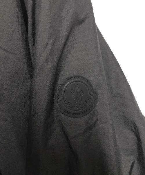 MONCLER（モンクレール）MONCLER (モンクレール) センターロゴナイロンフーデッドジャケット ブラック サイズ:3の古着・服飾アイテム