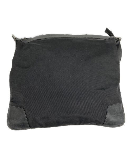 GUCCI（グッチ）GUCCI (グッチ) スクエアショルダーバッグ ブラックの古着・服飾アイテム