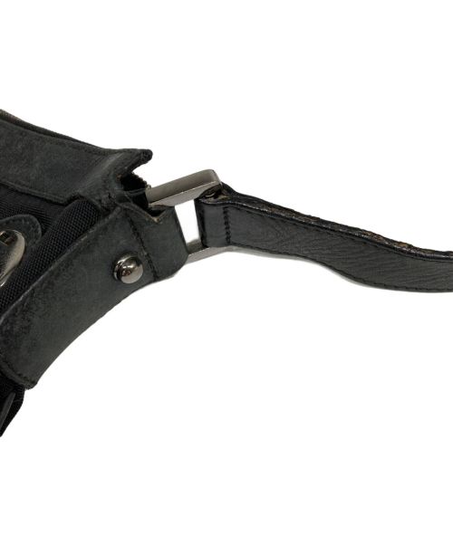 GUCCI（グッチ）GUCCI (グッチ) スクエアショルダーバッグ ブラックの古着・服飾アイテム