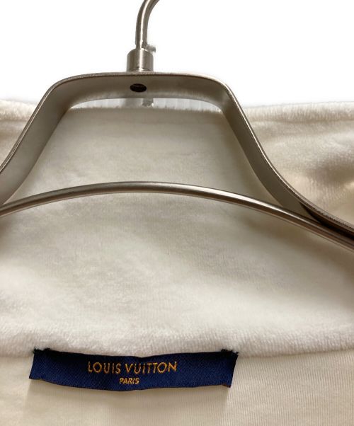 LOUIS VUITTON（ルイ ヴィトン）LOUIS VUITTON (ルイ ヴィトン) モノグラムエンボス加工ハーフジップブルゾン ホワイト サイズ:Ⅿの古着・服飾アイテム