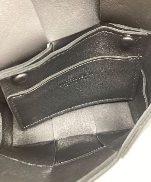BOTTEGA VENETA（ボッテガベネタ）BOTTEGA VENETA (ボッテガベネタ) イントレチャートキャンディカセットバッグ ブラックの古着・服飾アイテム