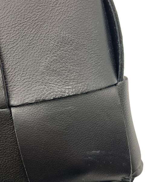 BOTTEGA VENETA（ボッテガベネタ）BOTTEGA VENETA (ボッテガベネタ) イントレチャートキャンディカセットバッグ ブラックの古着・服飾アイテム