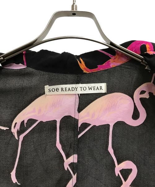 soe ready to wear（ソーイレディトゥウェア）SOE READY TO WEAR (ソーイレディトゥウェア) FLAMINGO SHIRT ブラックの古着・服飾アイテム