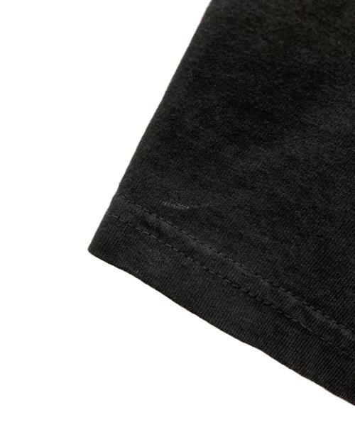 stussy（ステューシー）stussy (ステューシー) BEACH ROOTS TEE PIGMENT DYED ブラック サイズ:Sの古着・服飾アイテム