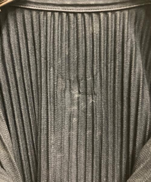 HOMME PLISSE ISSEY MIYAKE（オム プリッセ イッセイ ミヤケ）HOMME PLISSE ISSEY MIYAKE (オムプリッセ イッセイ ミヤケ) ポロシャツ ブラック サイズ:2の古着・服飾アイテム