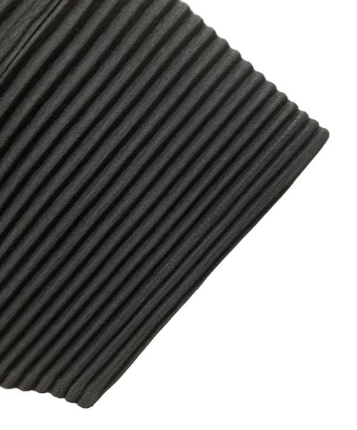 HOMME PLISSE ISSEY MIYAKE（オム プリッセ イッセイ ミヤケ）HOMME PLISSE ISSEY MIYAKE (オムプリッセ イッセイ ミヤケ) ポロシャツ ブラック サイズ:2の古着・服飾アイテム