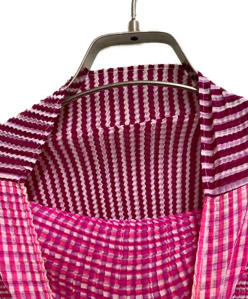 ISSEY MIYAKE（イッセイミヤケ）ISSEY MIYAKE (イッセイミヤケ) ボックスプリーツ カットソー ピンク サイズ:3の古着・服飾アイテム