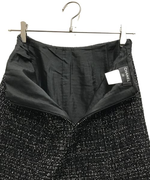 CHANEL（シャネル）CHANEL (シャネル) ツイードスカート ホワイト×ブラック サイズ:34の古着・服飾アイテム