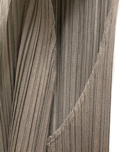 PLEATS PLEASE（プリーツプリーズ）PLEATS PLEASE (プリーツプリーズ) プリーツノースリーブワンピース ブラウン サイズ:不明の古着・服飾アイテム