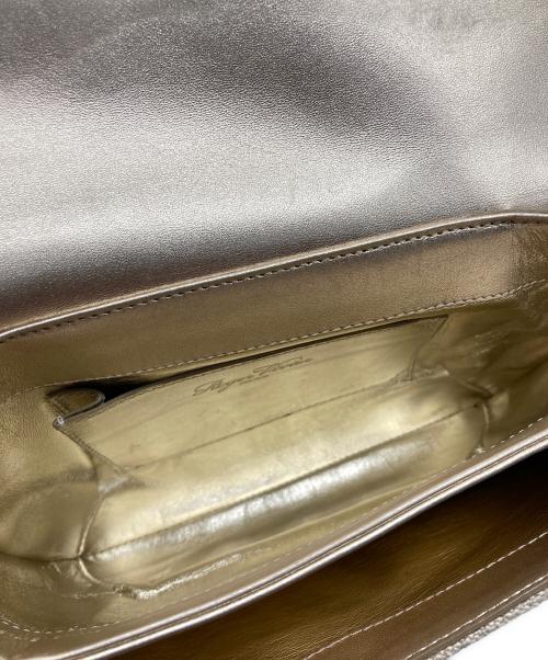 Roger Vivier（ロジェ ヴィヴィエ）Roger Vivier (ロジェ ヴィヴィエ) ビジューショルダーバッグ ベージュの古着・服飾アイテム