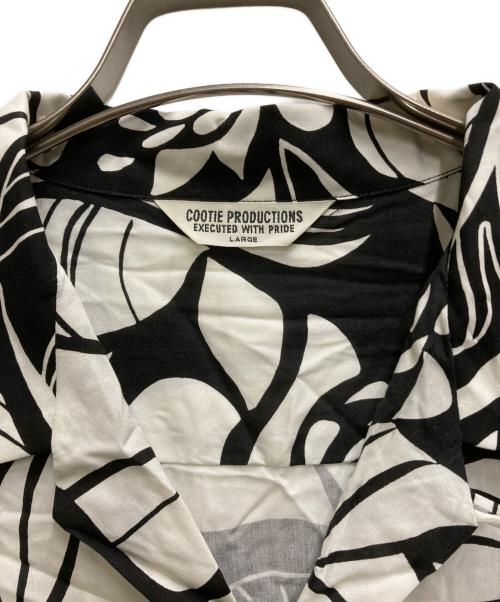 COOTIE PRODUCTIONS（クーティープロダクツ）COOTIE PRODUCTIONS (クーティープロダクツ) Tijuana S/S Shirt ホワイト×ブラック サイズ:Lの古着・服飾アイテム